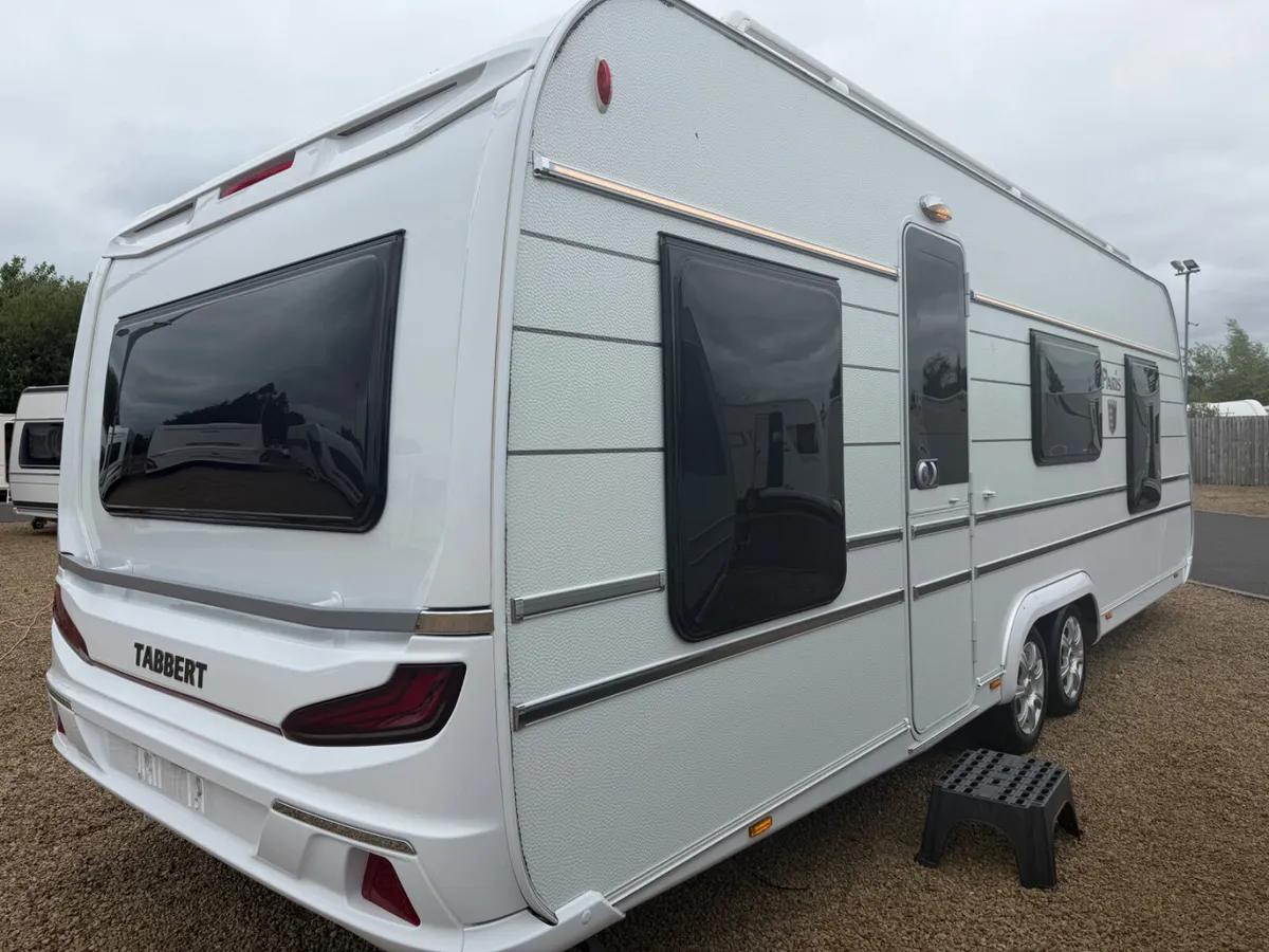 2022 TABBERT PARIS 640 5/6 BERTH LUXURY CARAVAN - Image 3