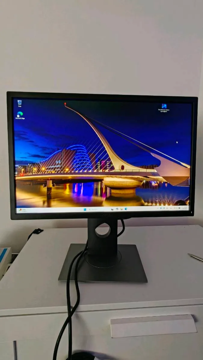 Dell P2217 22" - Image 1