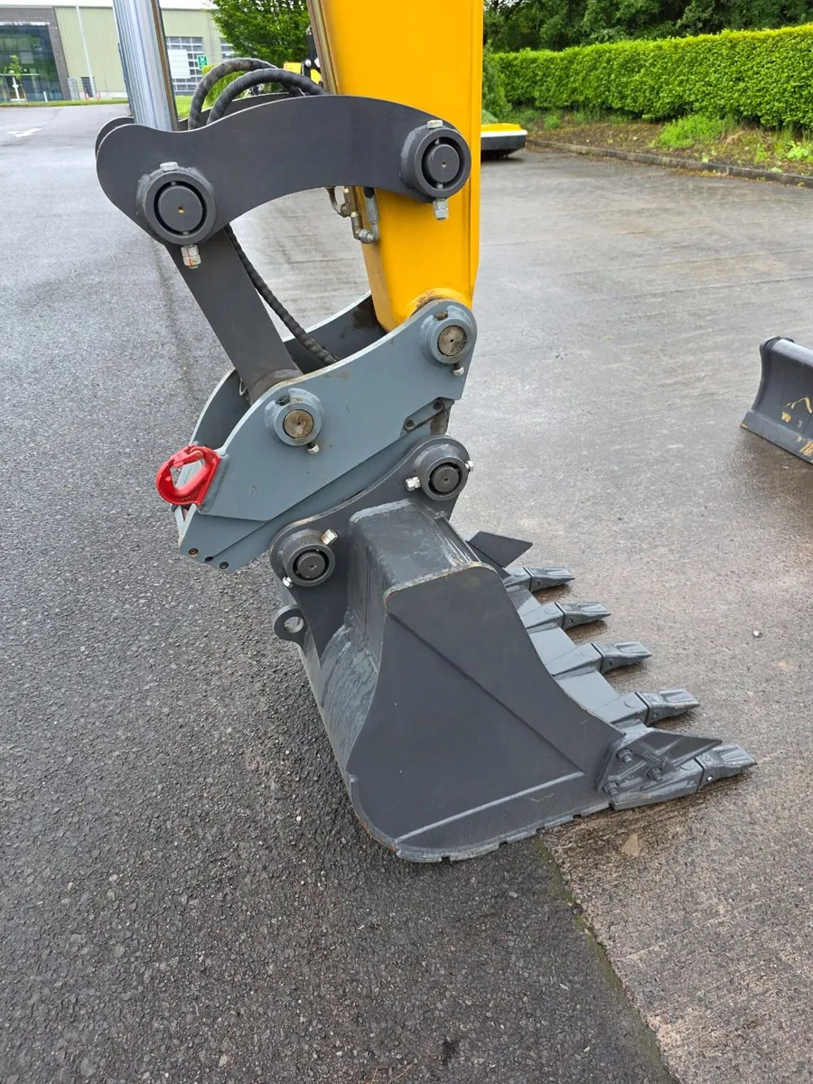 XCMG XE60G PRO c/w Quick Hitch & 1 Bucket - Image 4