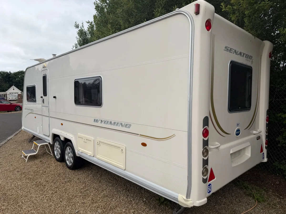 2009 BAILEY SENATOR WYOMING 4/5 BERTH CARAVAN - Image 4
