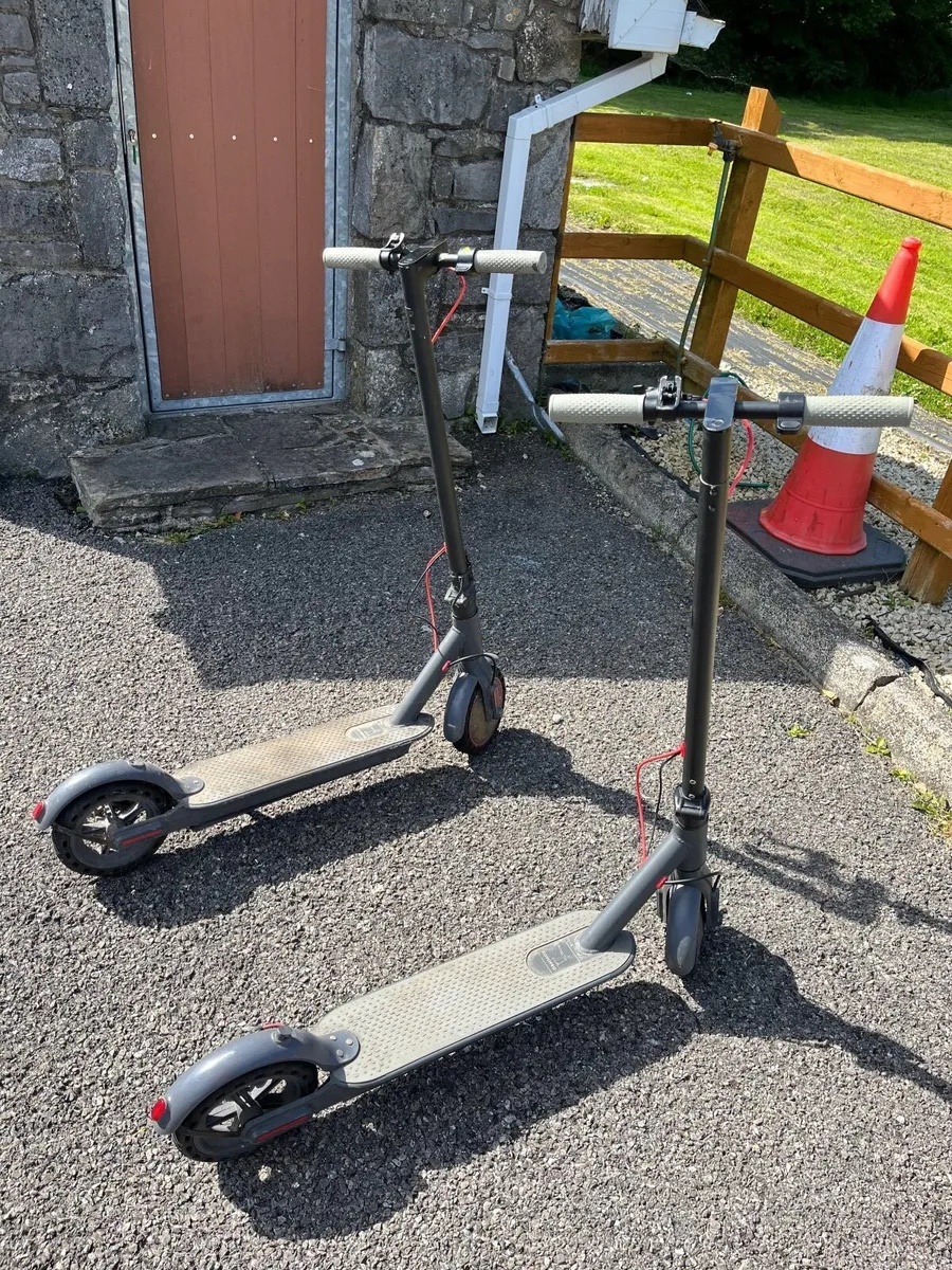 2x AOVO Pro Electric Scooters – Spares or Repair - Image 2