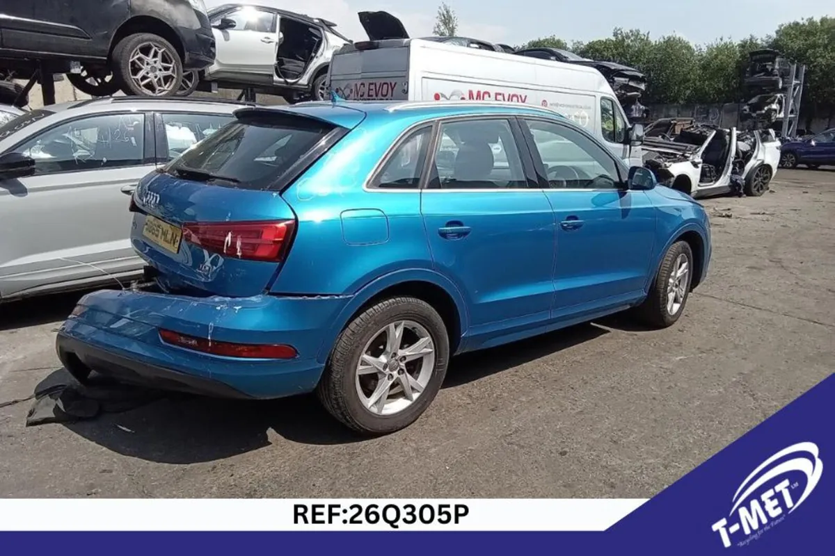 2015 AUDI Q3 BREAKING FOR PARTS - Image 4