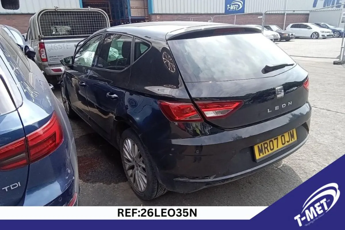 2018 SEAT LEON BREAKING FOR PARTS - Image 1