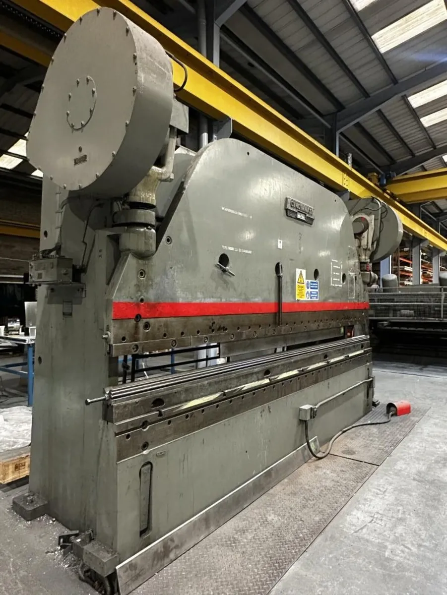 Cincinnati no9 4m 300ton brake press folder - Image 2