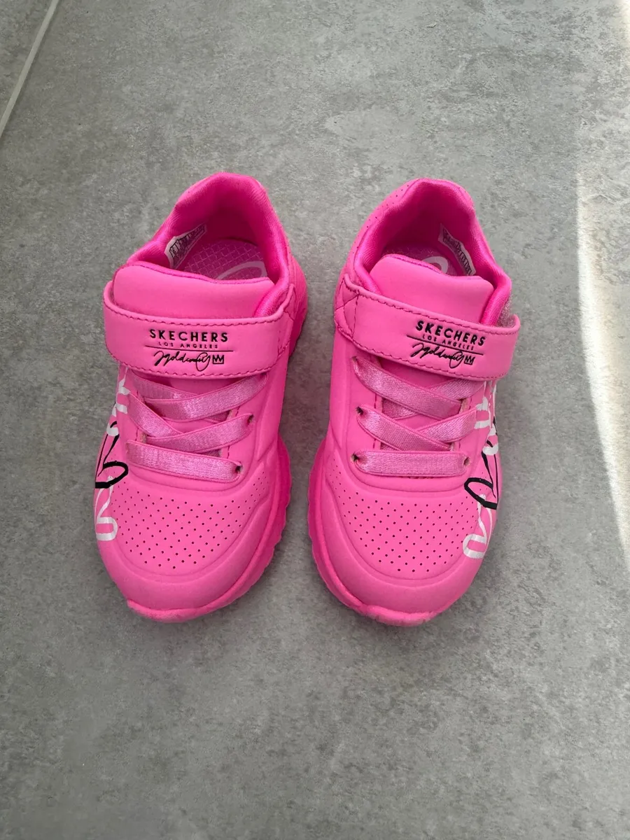 Free Toddler shoes size 22 - Image 4