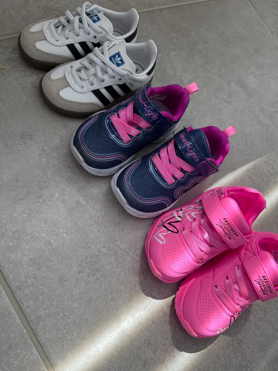Free Toddler shoes size 22 - Image 1