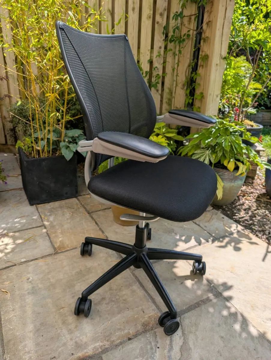 Ergonomic office chair - Image 3