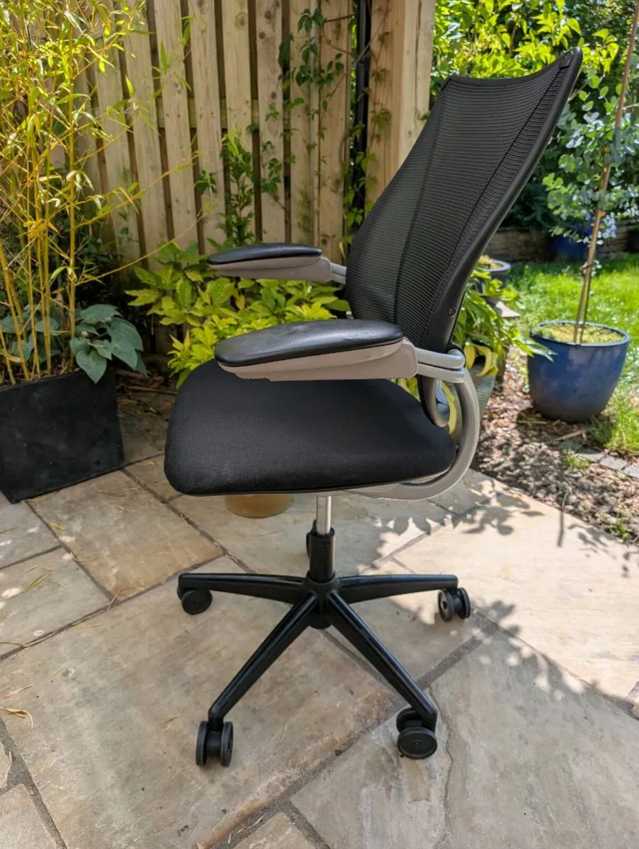 Ergonomic office chair - Image 4
