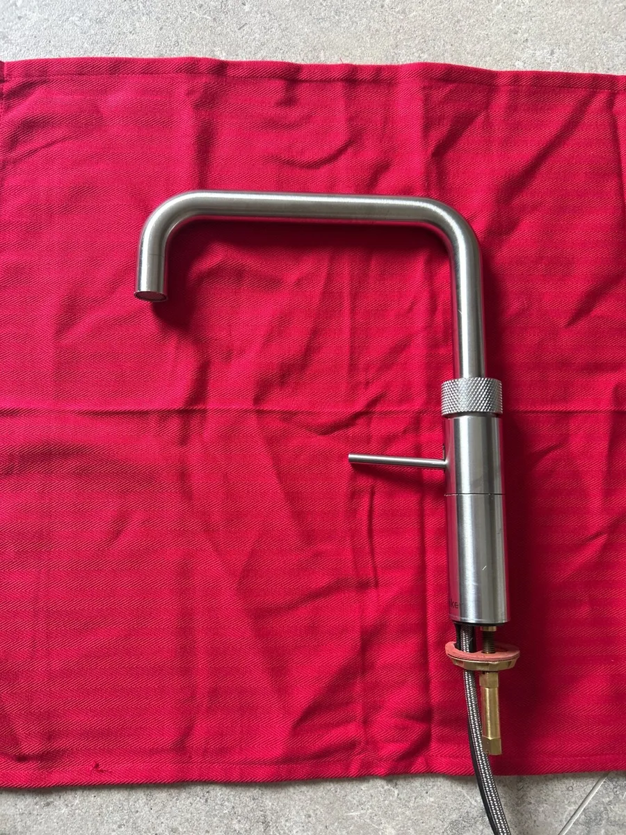 Quooker fusion square boiling water tap and tank - Image 1