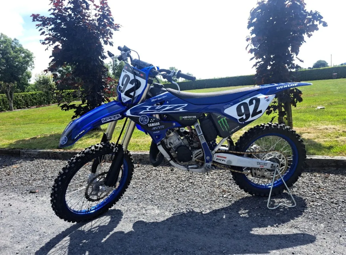 Yamaha YZ 125 - Image 2