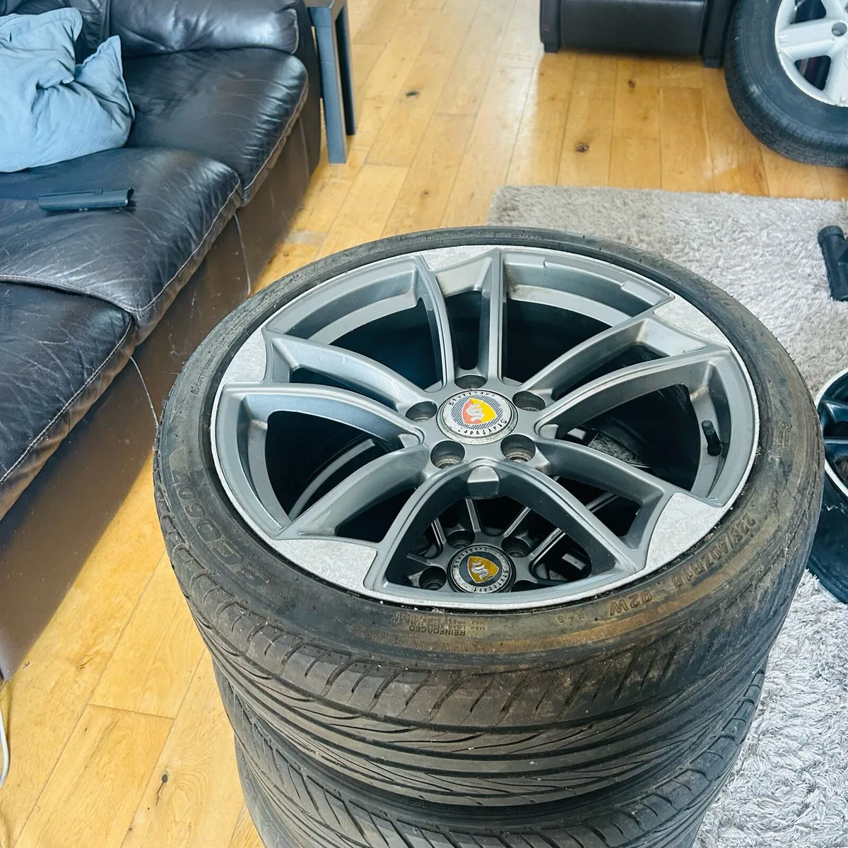Mercedes wheels - Image 1