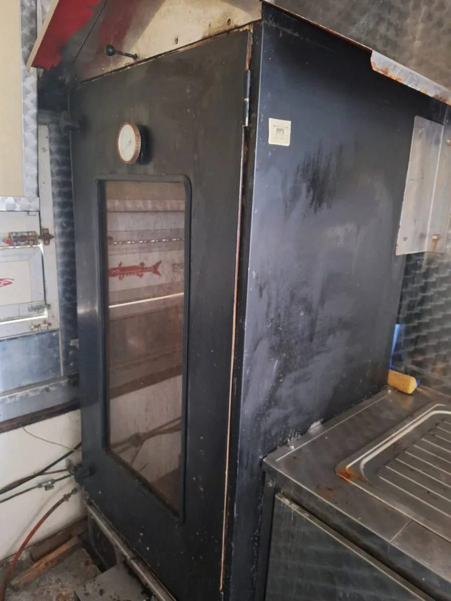 Catering trailer - Image 3