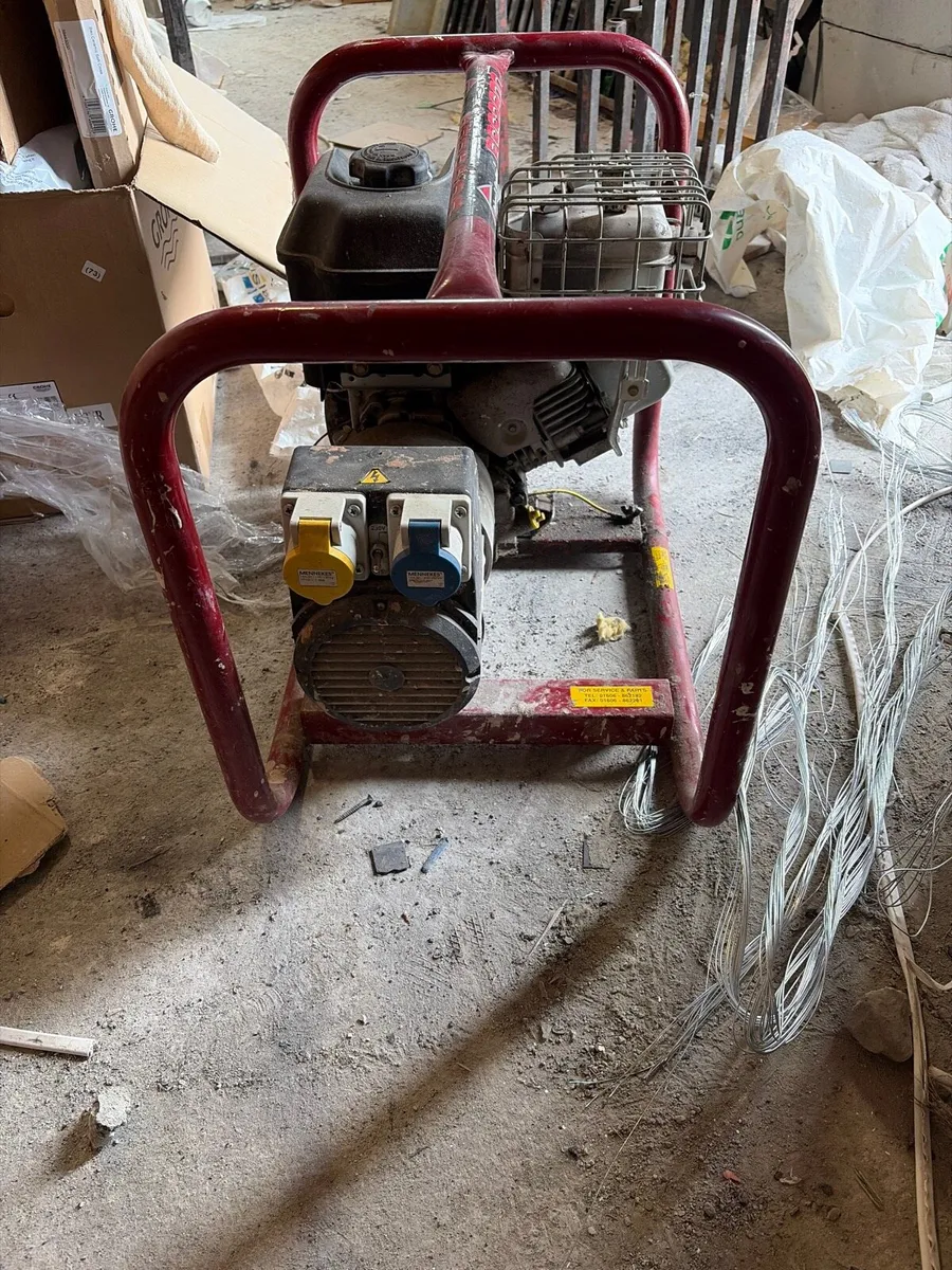 Briggs and Stratton Generator - Image 1