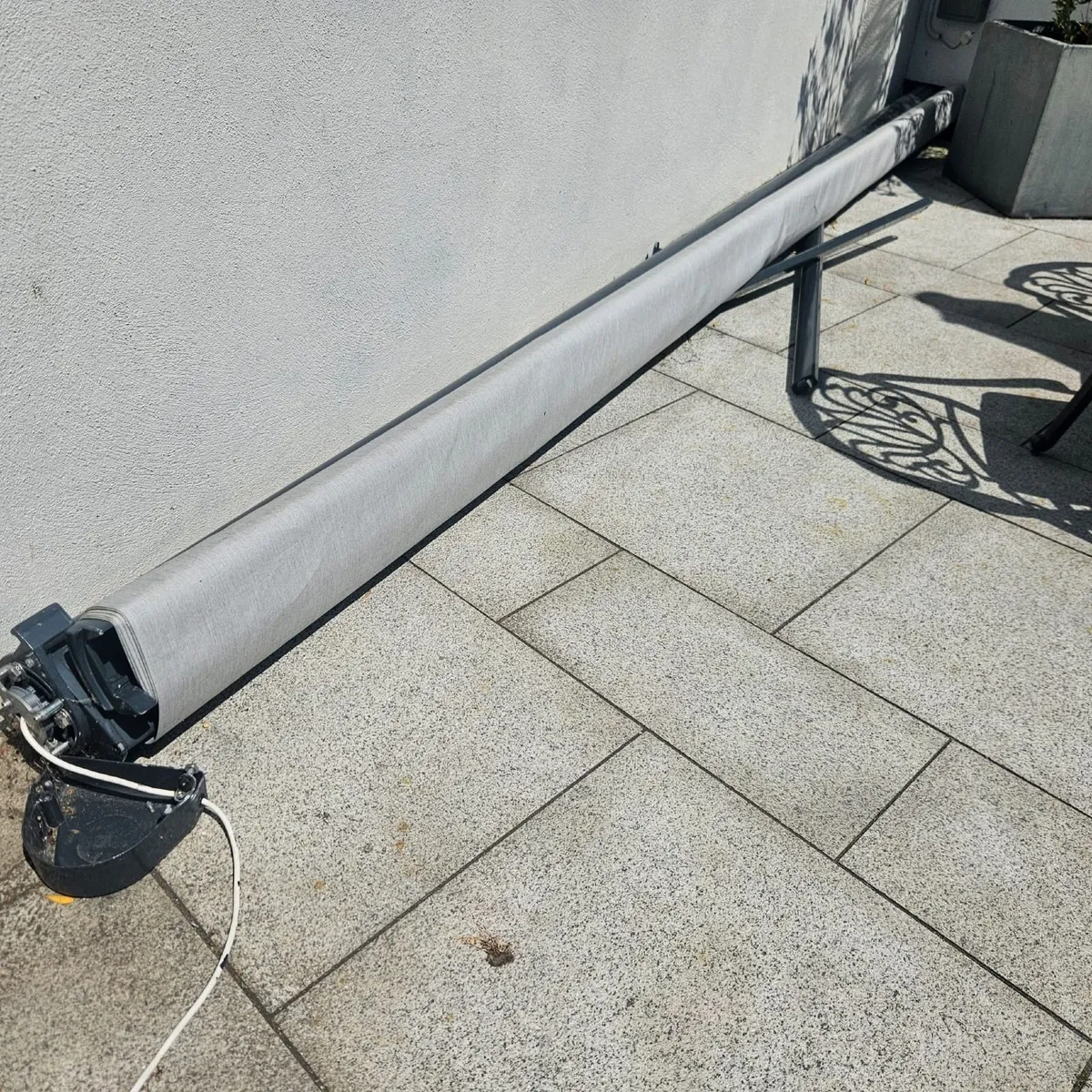 Motorised Awning 4.6M x 3M - needs some repair - Image 1