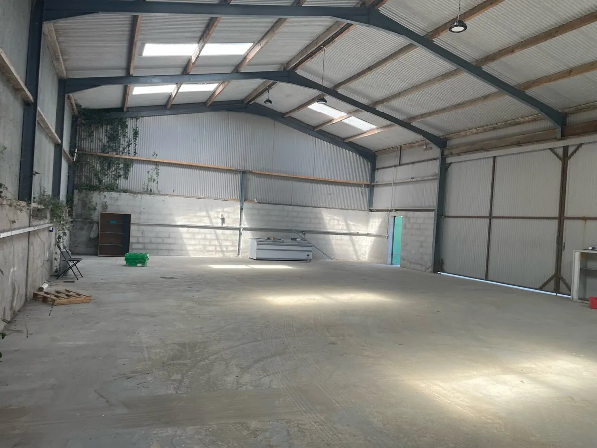 Warehouse & yard DUBLIN - Image 2