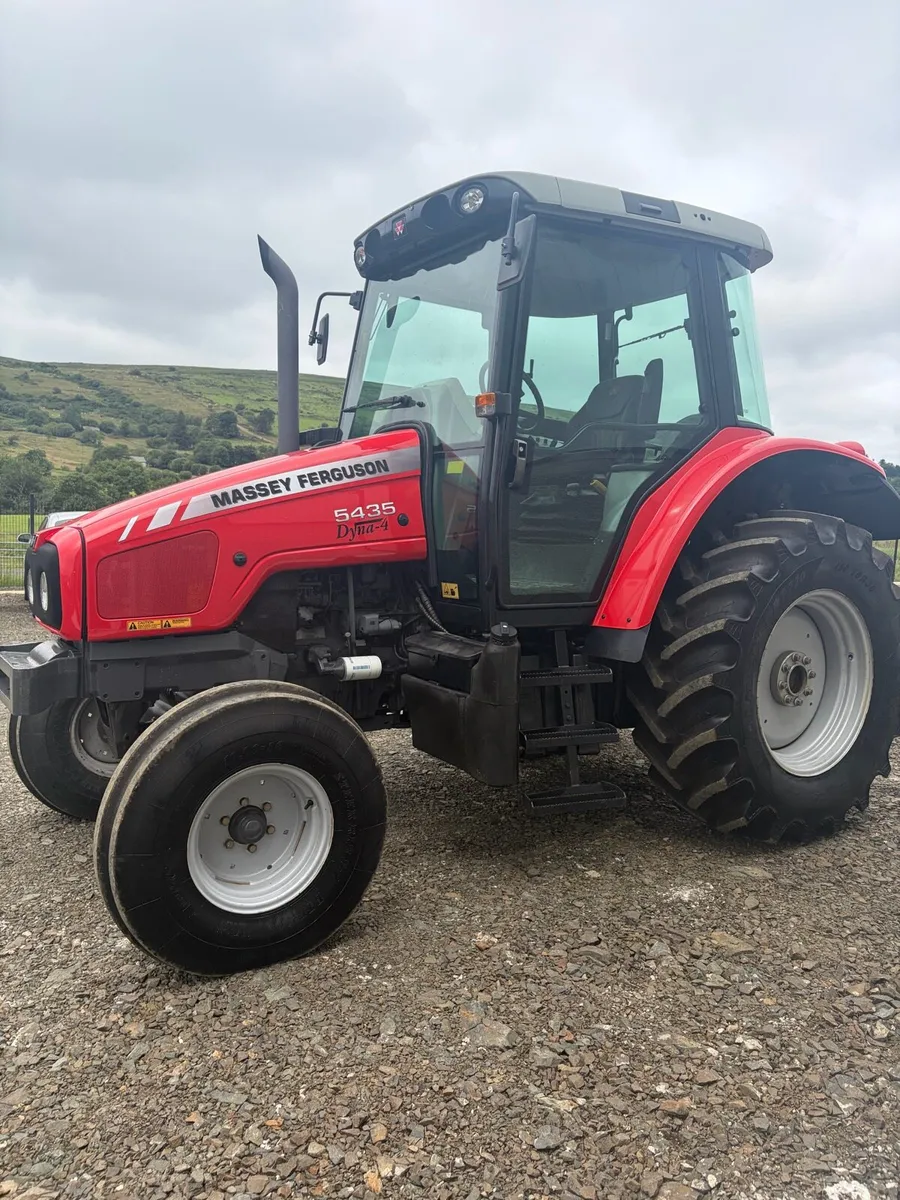 2011 Massey Ferguson 5435 - Image 3