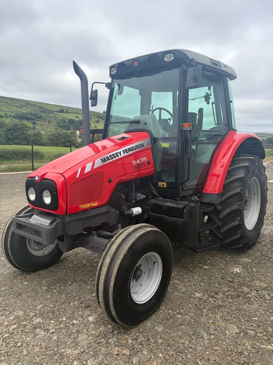 2011 Massey Ferguson 5435 - Image 4