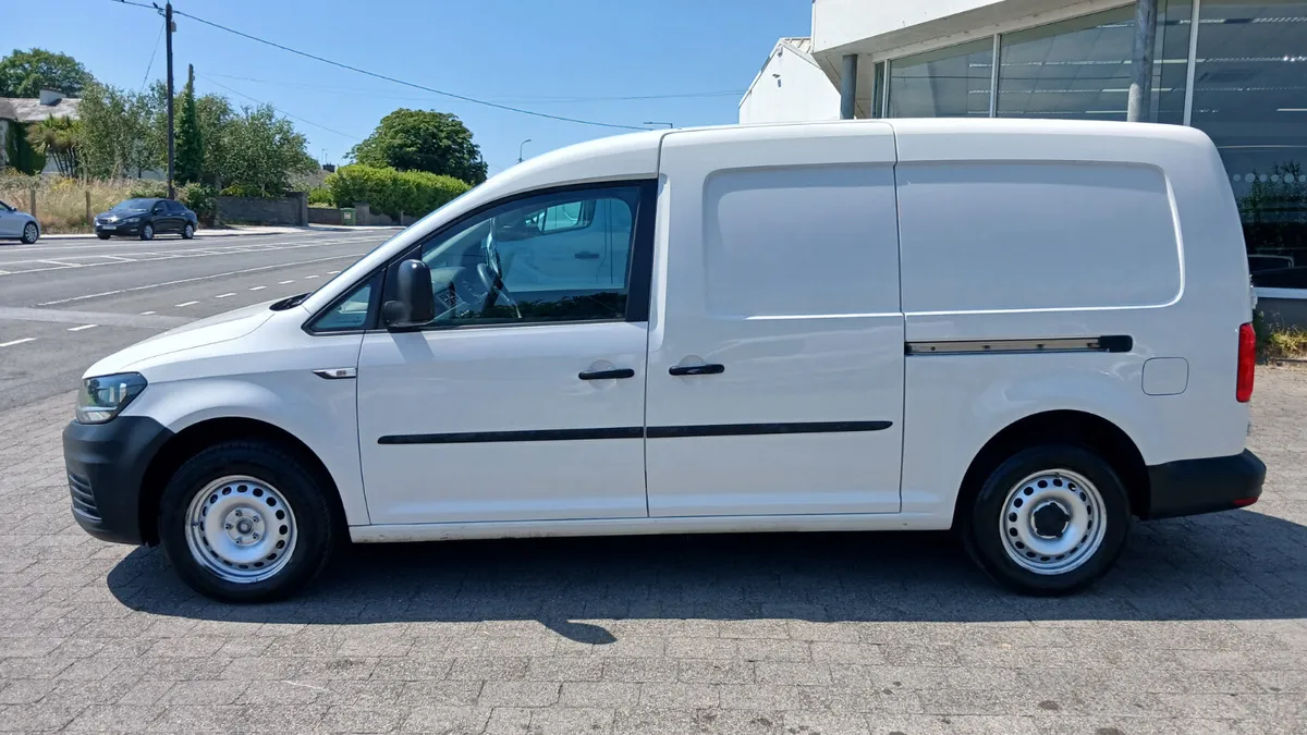 192 VW CADDY MAXI 1 OWNER LIGHT USE - Image 2