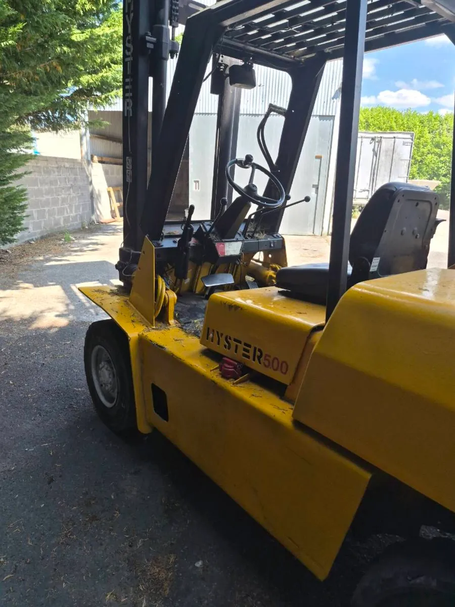 Forklift - Image 3