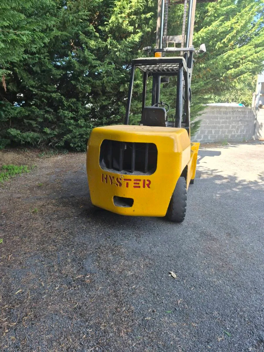 Forklift - Image 4