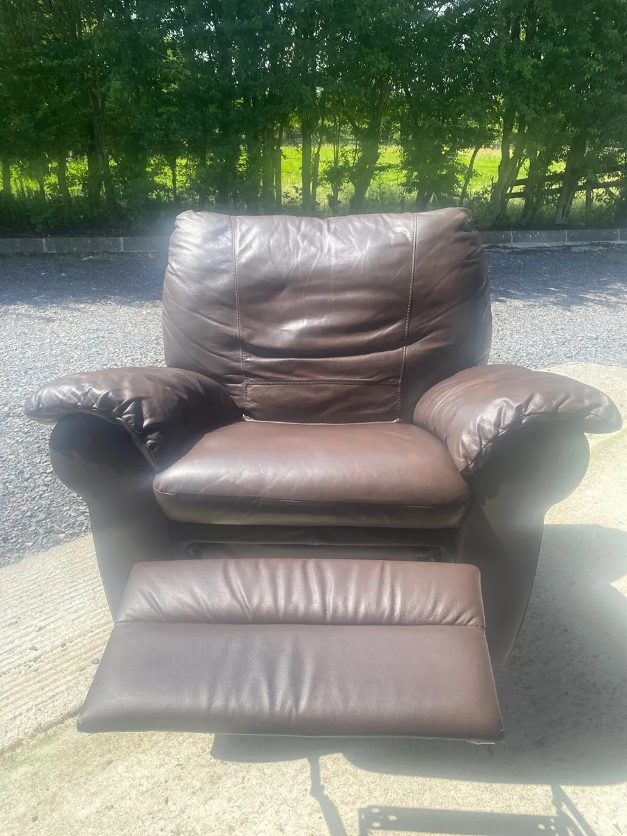 Brown Leather recliner( not electric ) - Image 2