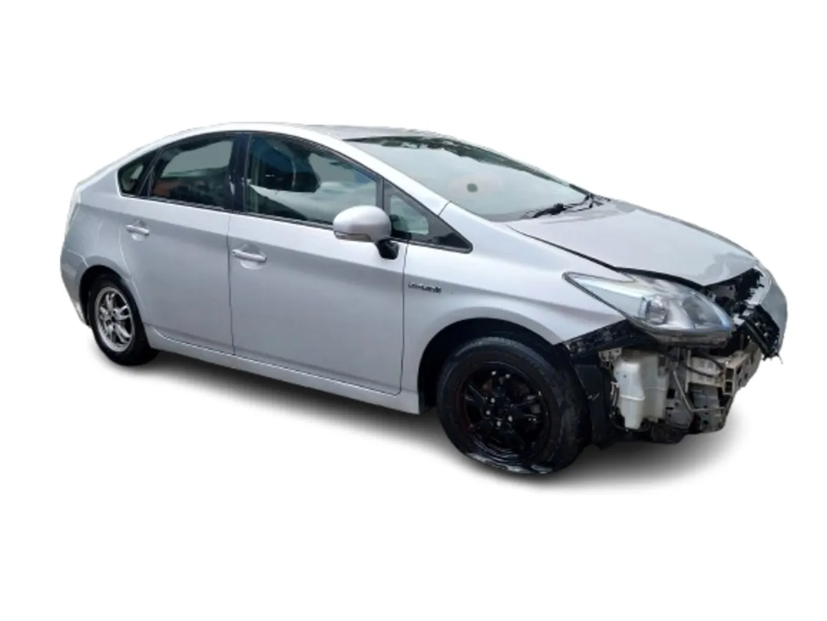 2011 TOYOTA PRIUS HYBRID For Breaking/Dismantling - Image 1