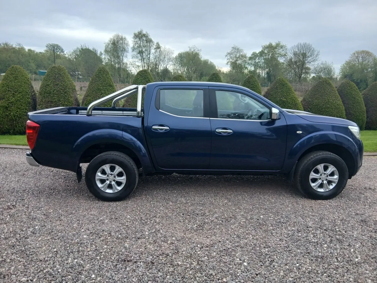 Nissan Navara Double Cab Pick Up Acenta 2.3dCi 160 - Image 2