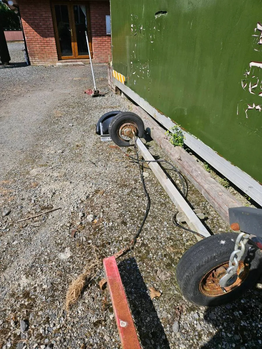 Trailer axle - Image 1