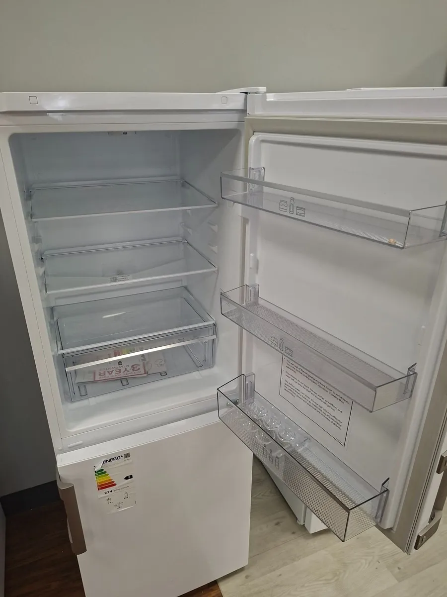 BLOMBERG FRIDGE FREEZER – EX-DISPLAY €350 - Image 2