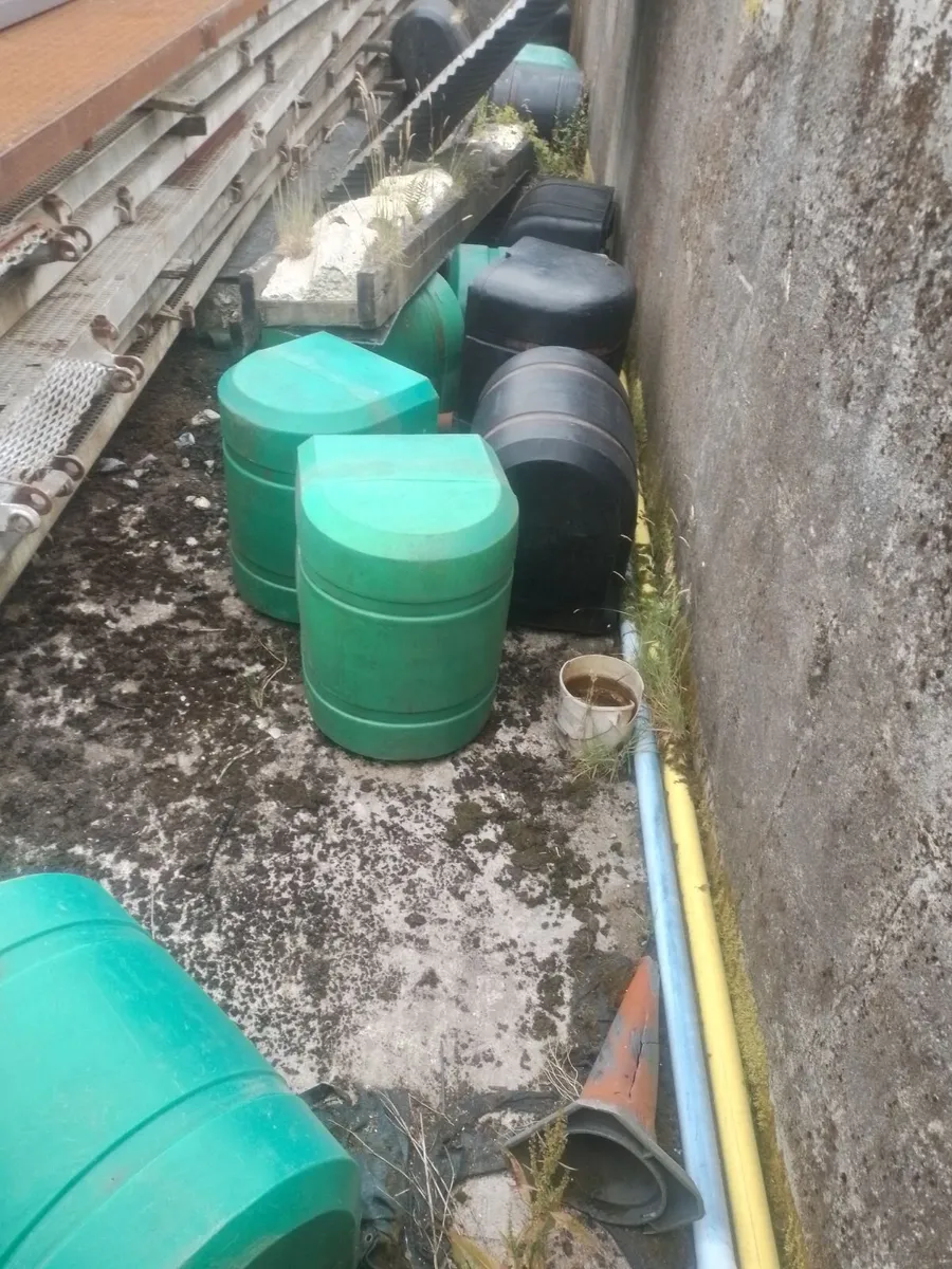 Plastic floats for boat jetty - Image 1