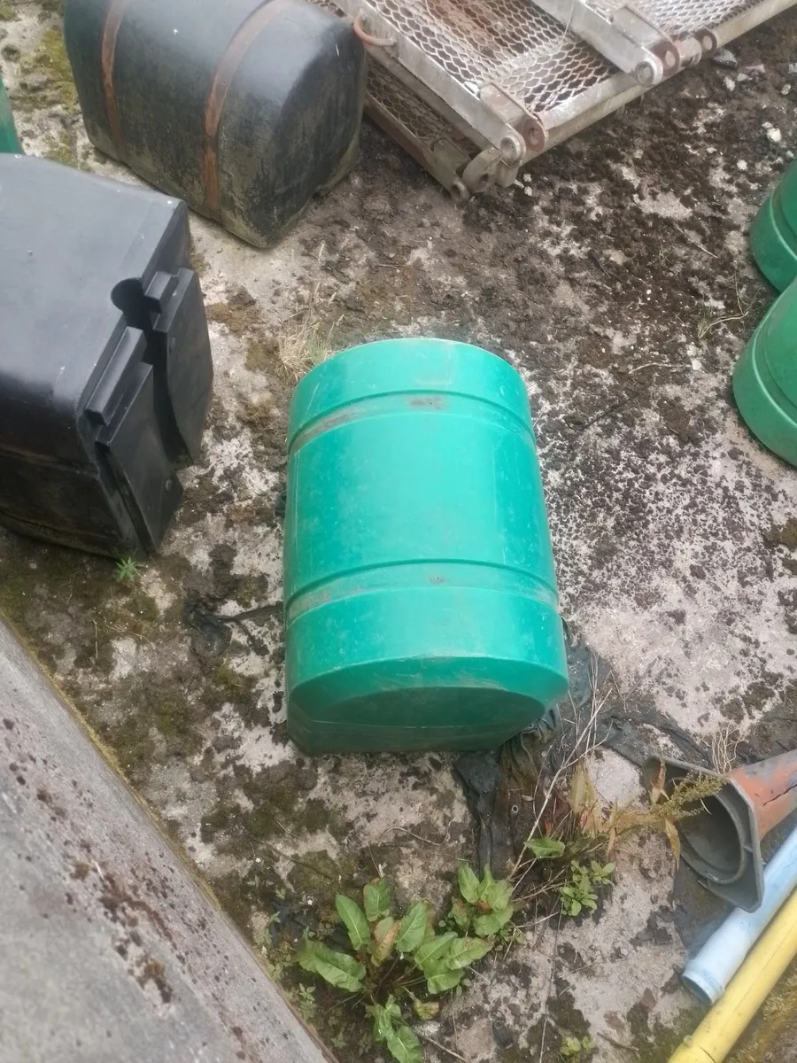 Plastic floats for boat jetty - Image 2