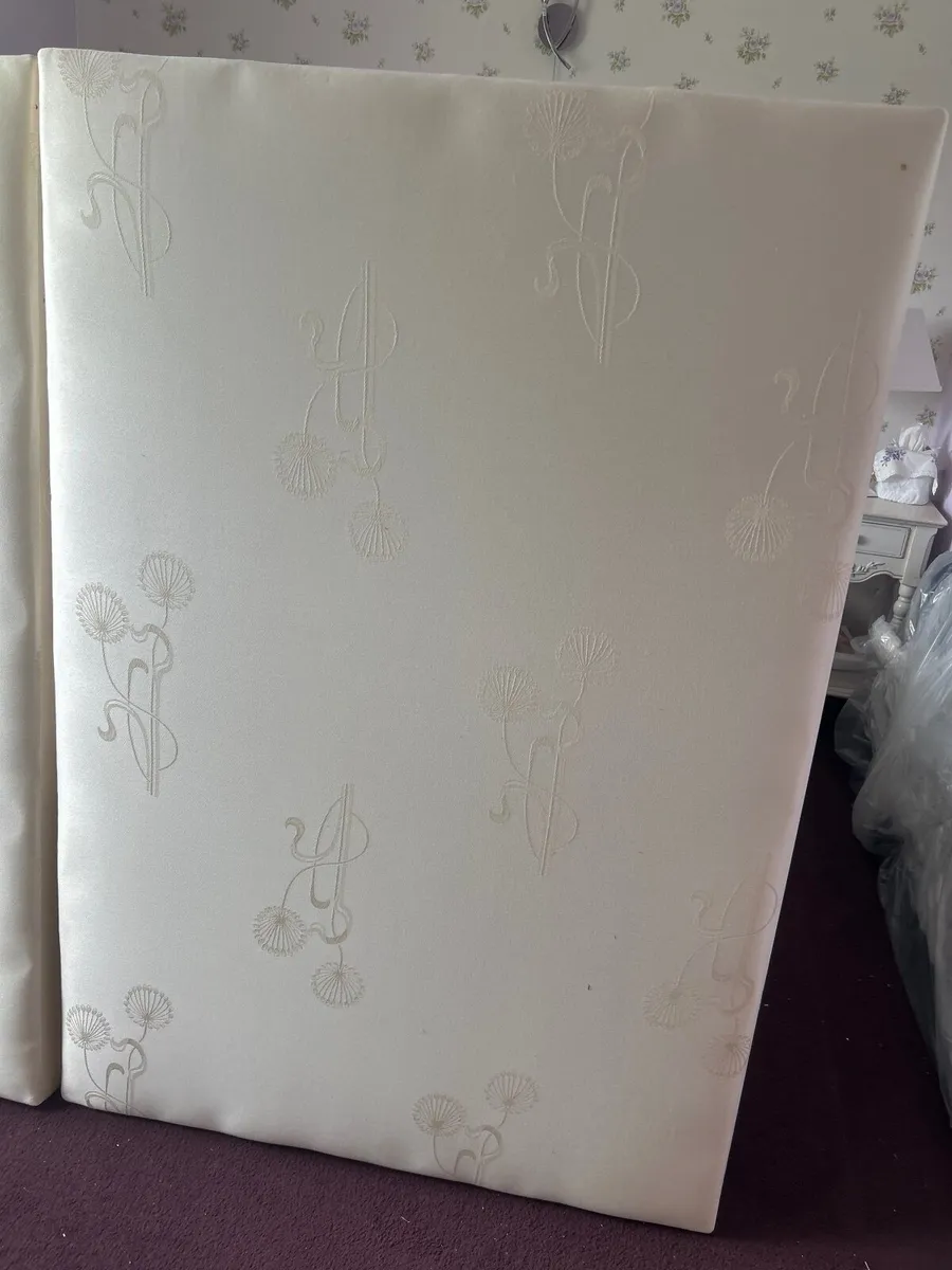 Bed  with mattress,  base and doll - Image 2