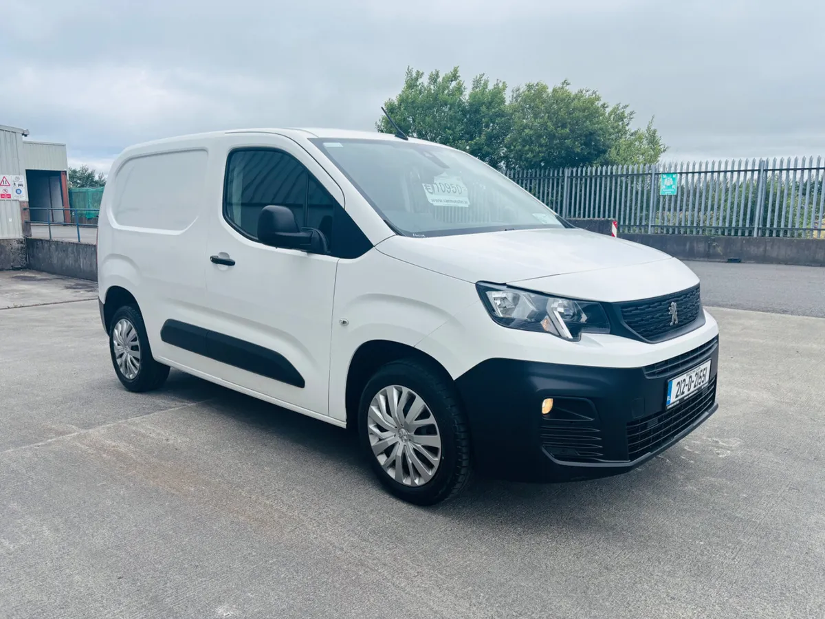 2021 Peugeot Partner 1.5 100bhp PRO €10,950 + VAT - Image 3