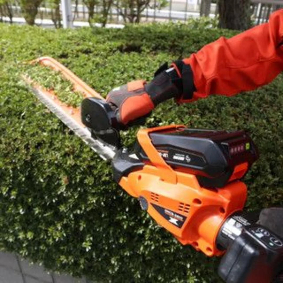 Echo DHCS-2800 Battery Single Sided Hedgecutter - Image 2