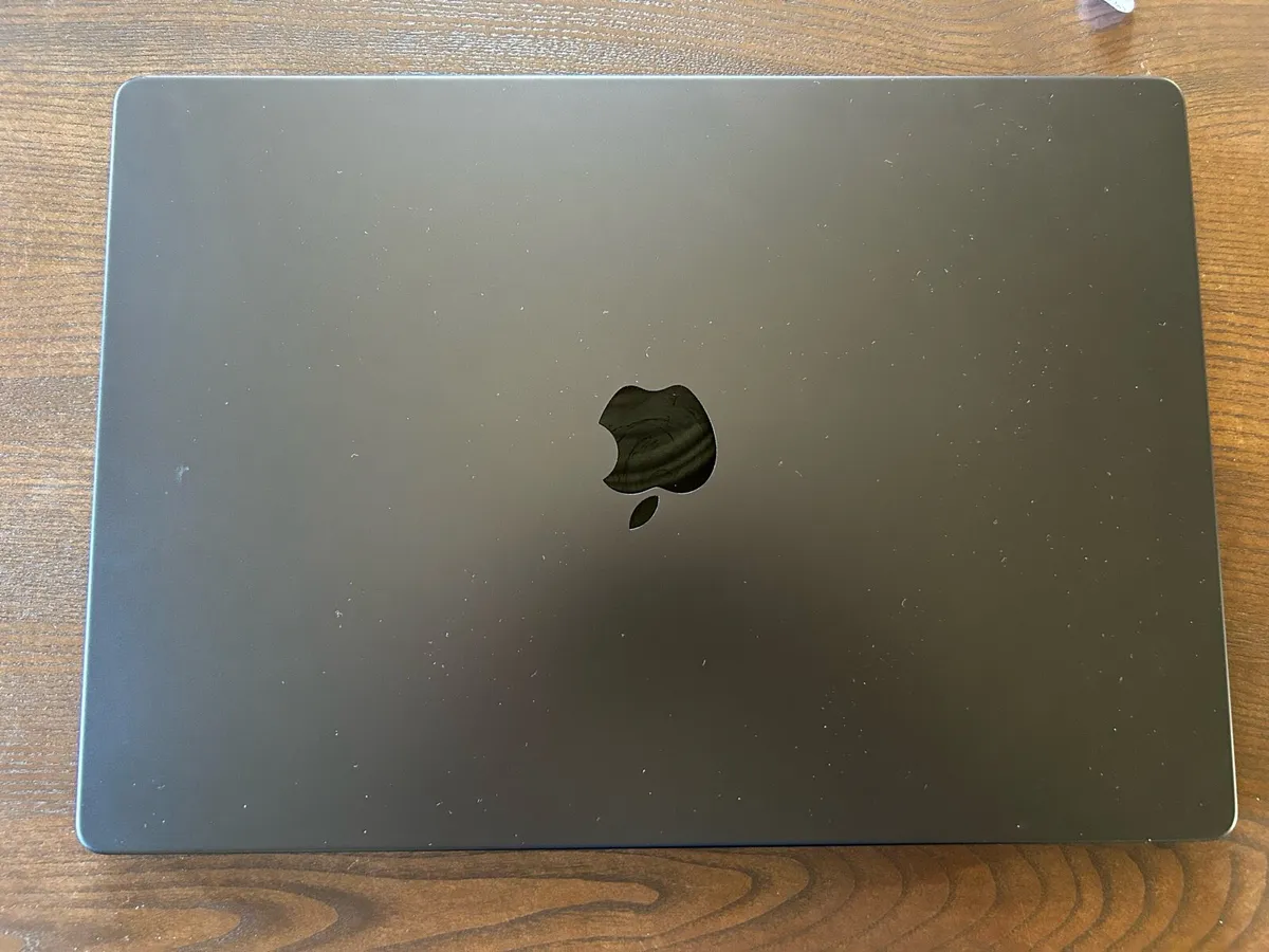 MacBook Pro M3 Pro 16” - Image 3