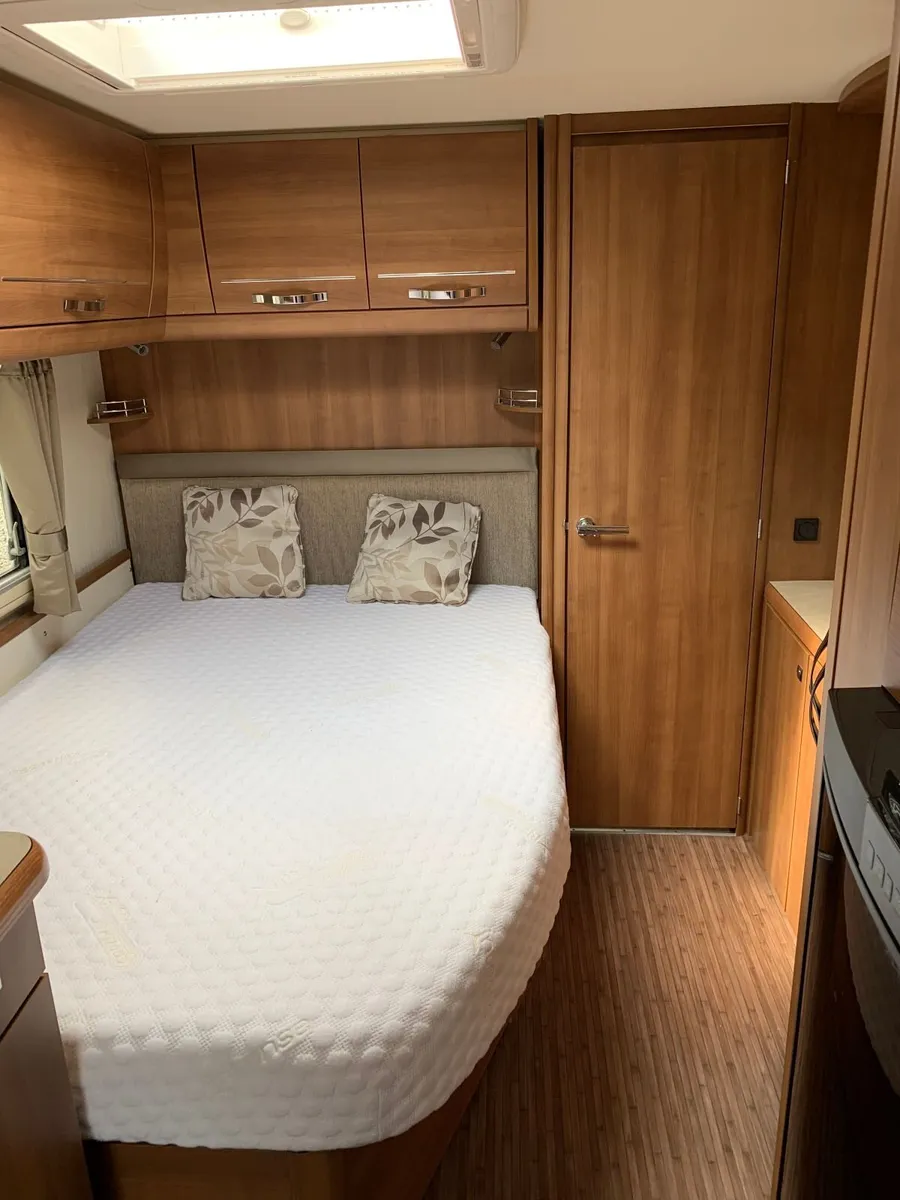 Buccaneer Schooner Caravan - Image 4