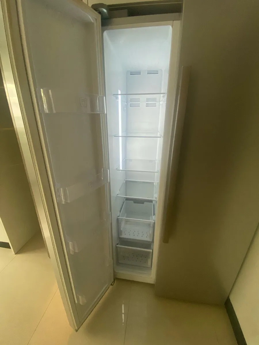 BEKO fridge and freezer American style - Image 3