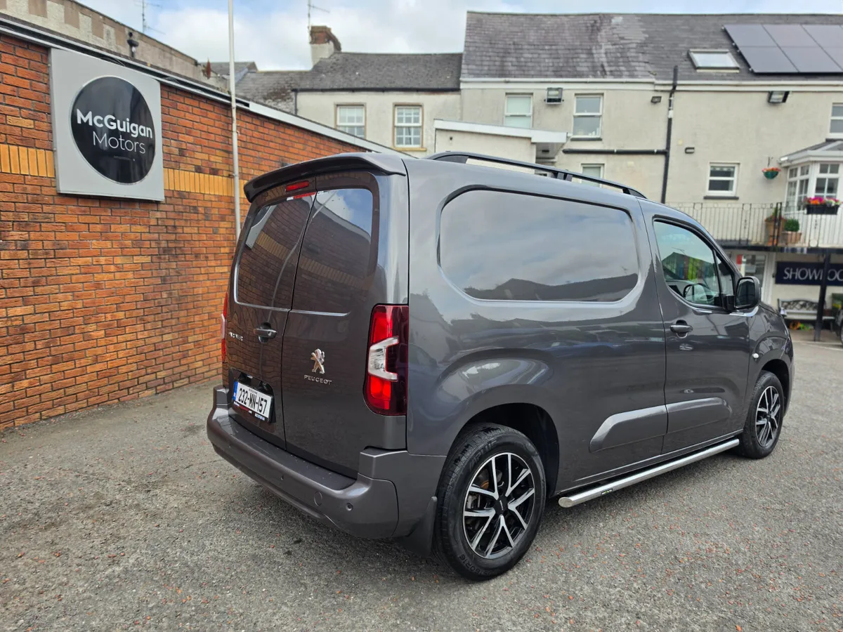 **RESERVED**Peugeot Partner Pro Plus 1.5HDi - Image 4