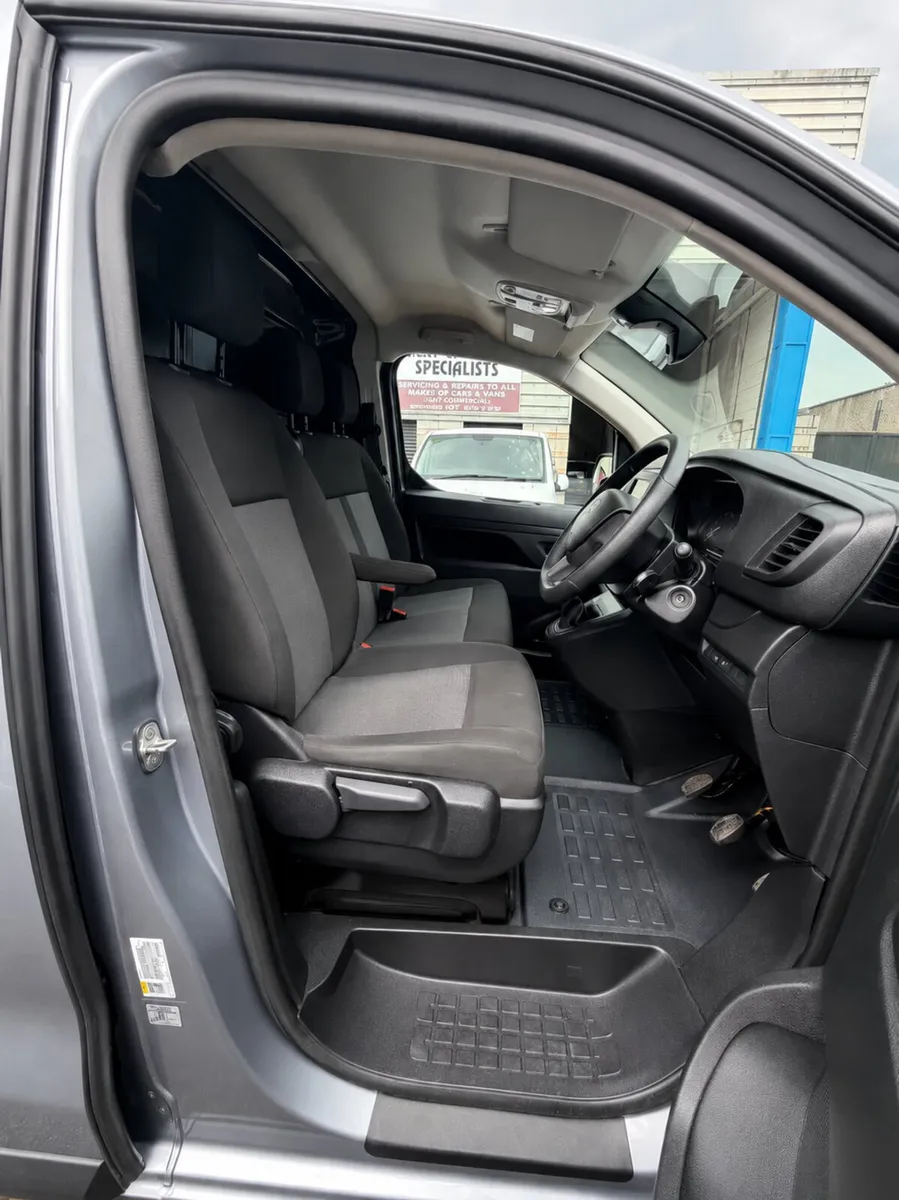 2023 Citroen Dispatch MWB - Image 3