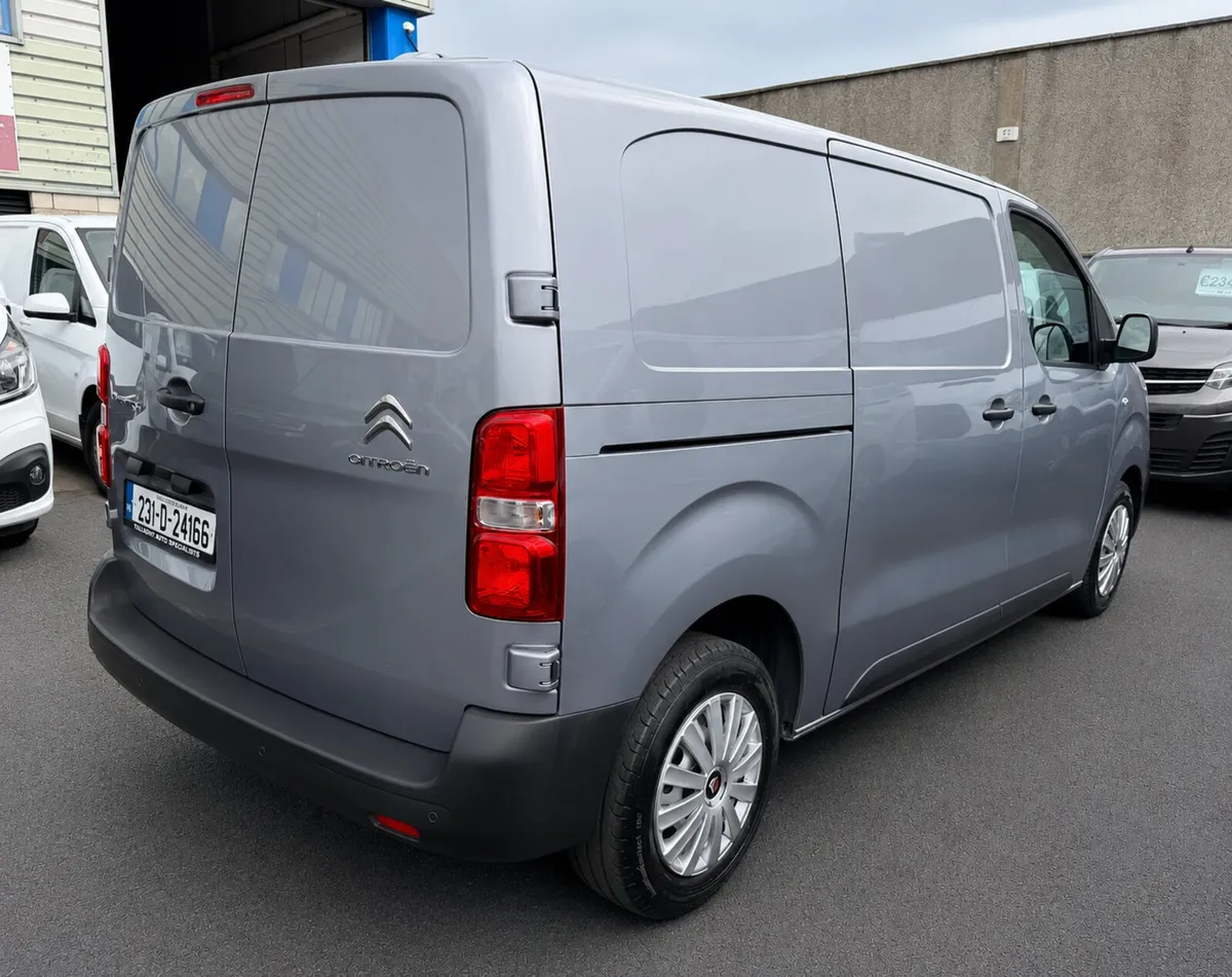 2023 Citroen Dispatch MWB - Image 4