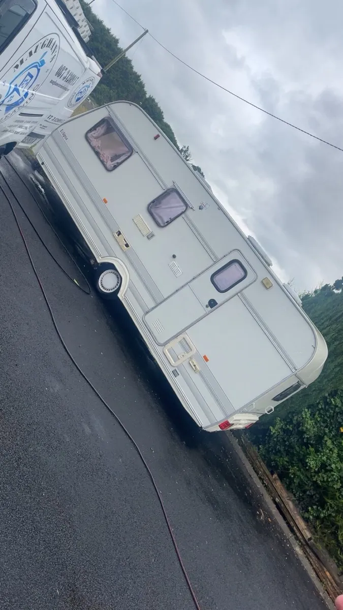 Lunar caravan - Image 2
