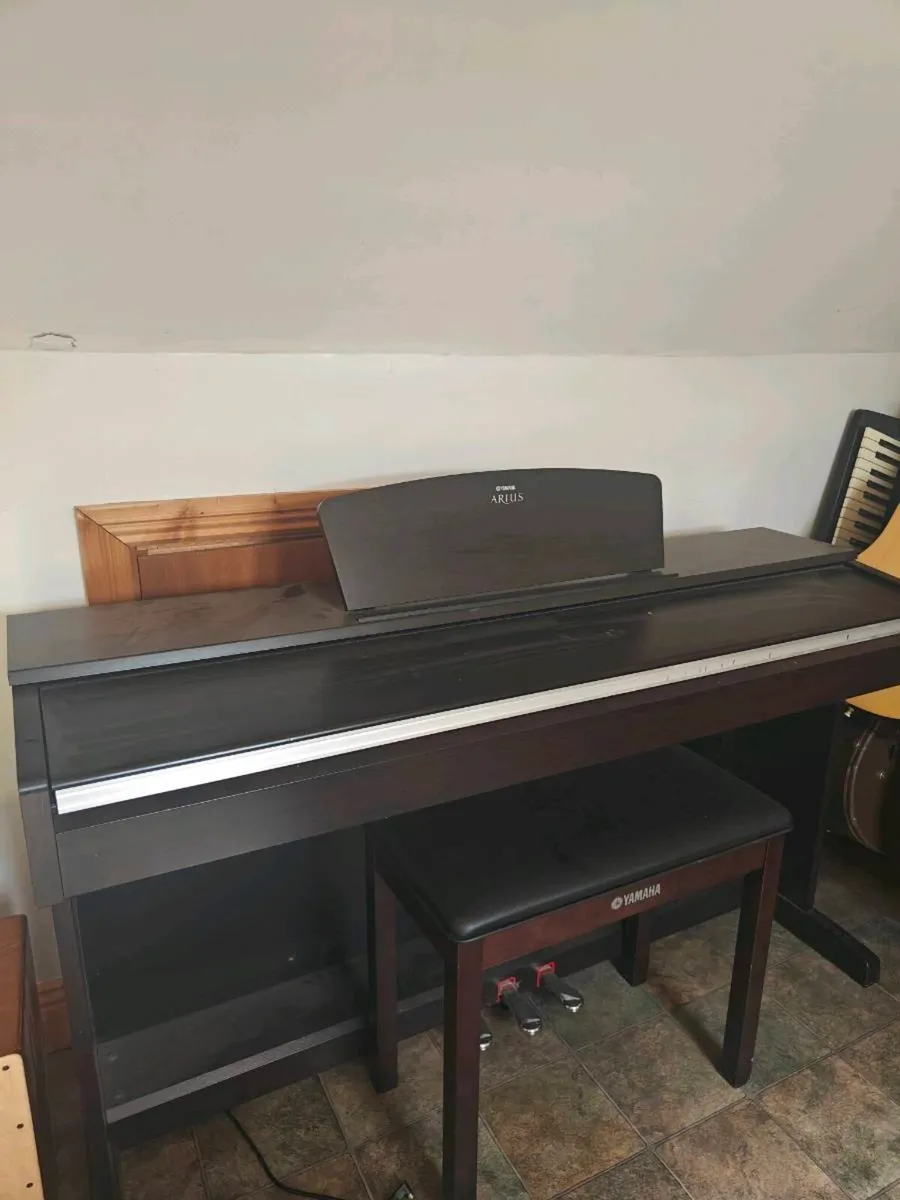 Yamaha YDP 141 Piano - Image 1