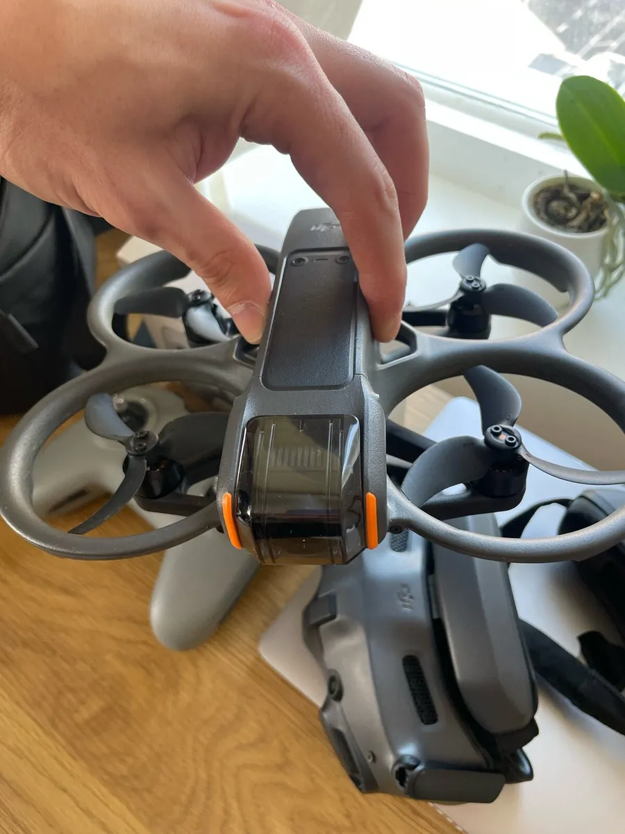 DJI AVATA 2 ＋batteries + RC3 - Image 2