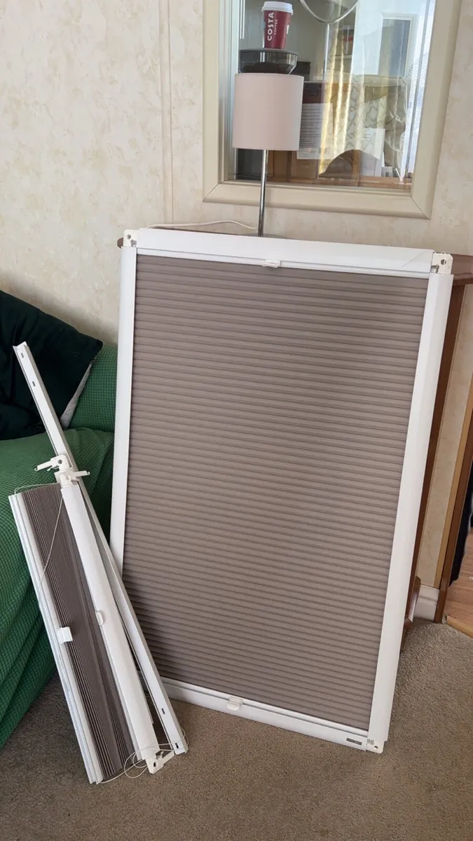 Blinds - Image 1