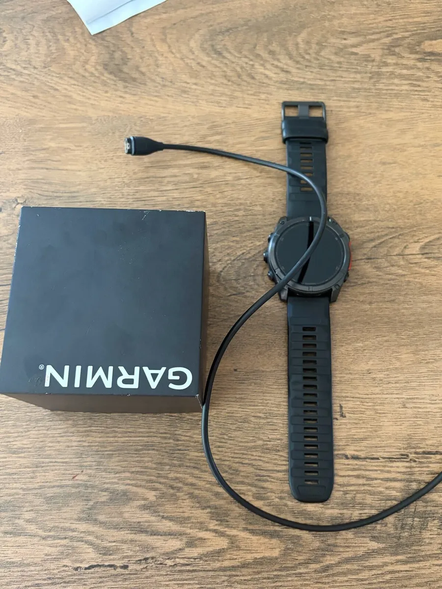 Garmin fenix 8 51 mm watch - Image 1