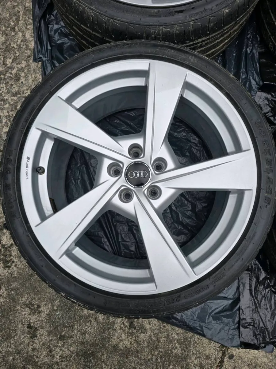 Genuine Audi 19" Sport alloy wheels with tyres. - Image 2