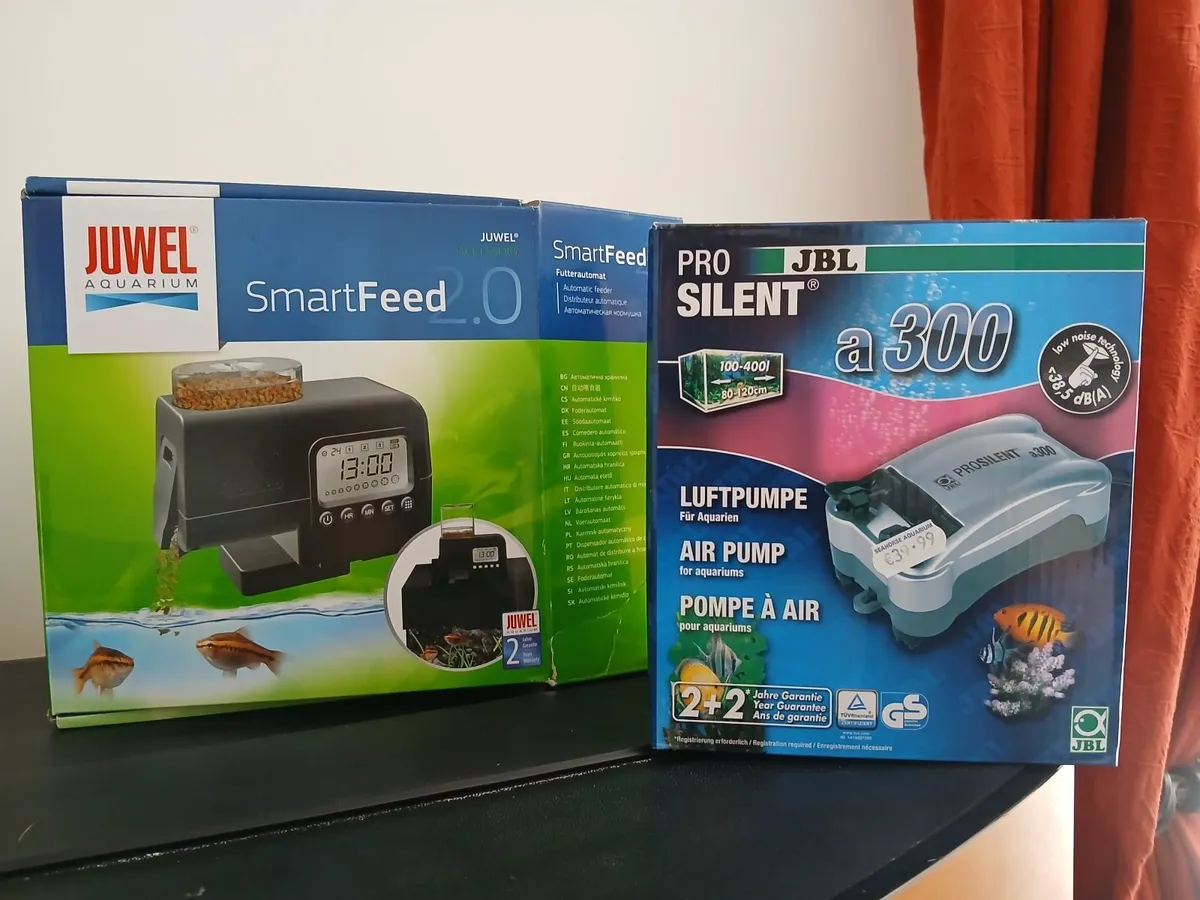 Fish aquarium, cabinet & additional aquarium items - Image 4