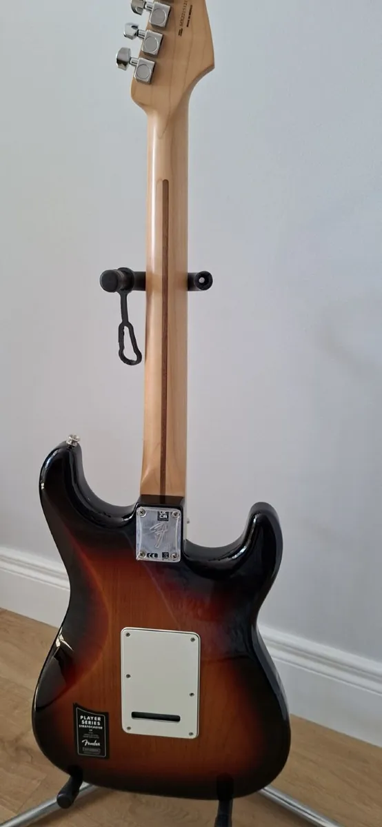 FENDER PLAYER  STRAT Left Handed - sale or swop - Image 2