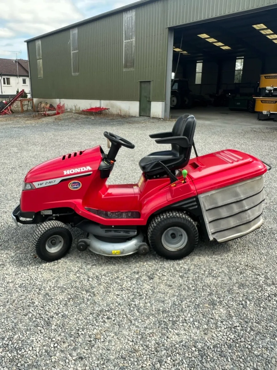 HONDA HF2417 RIDE ON MOWER - Image 1