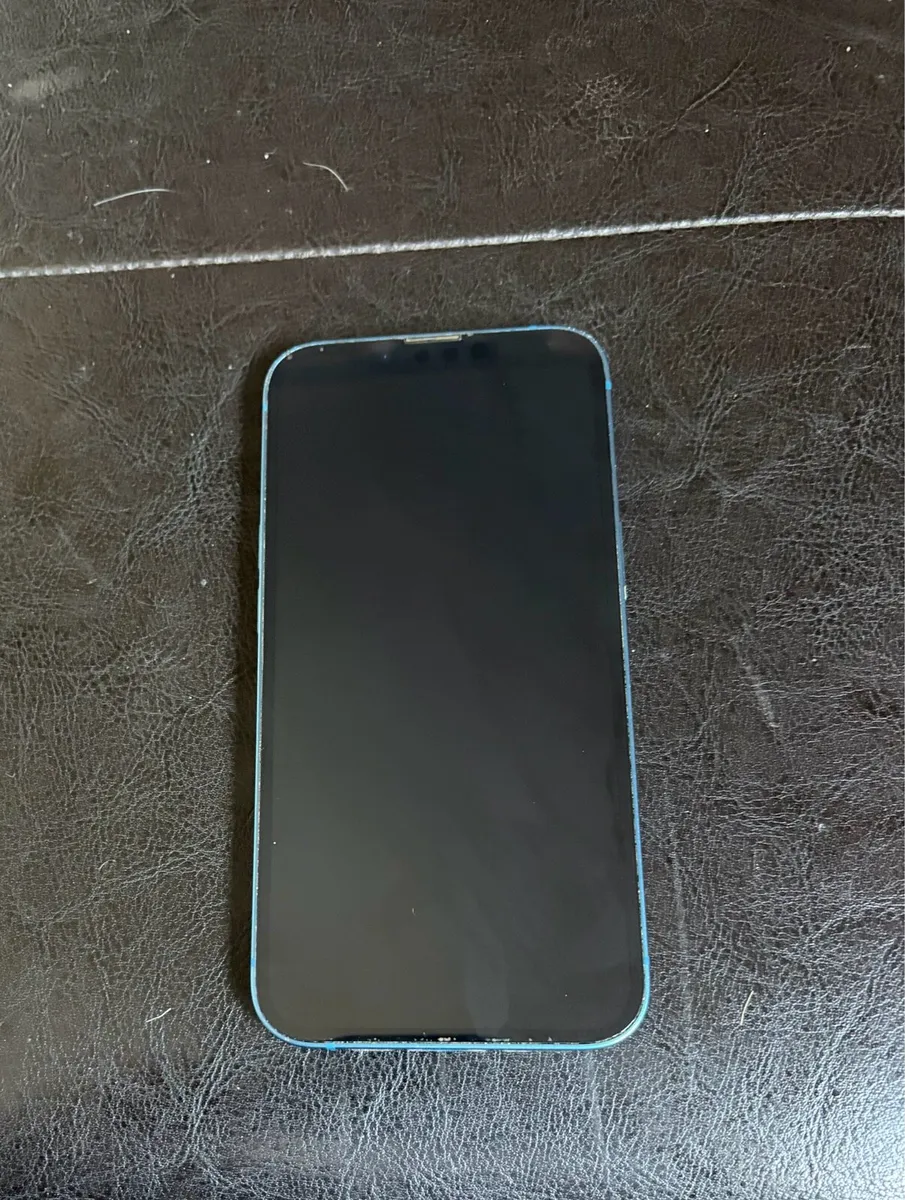iPhone 13 - Image 3